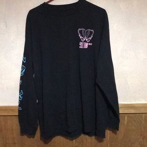 2017 Grateful Dead tour tee.